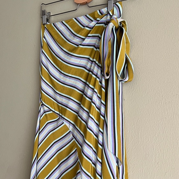 ASTR The Label Wrap Skirt - Picture 3 of 9